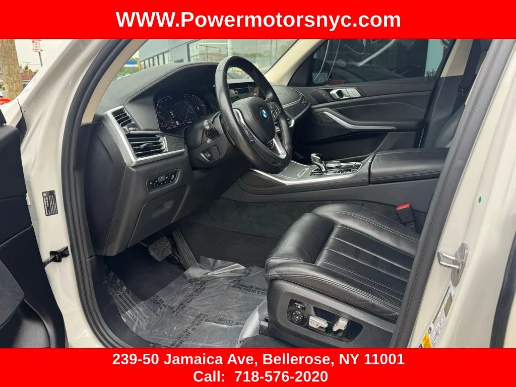 Used 2022 White BMW xDrive40i image 21