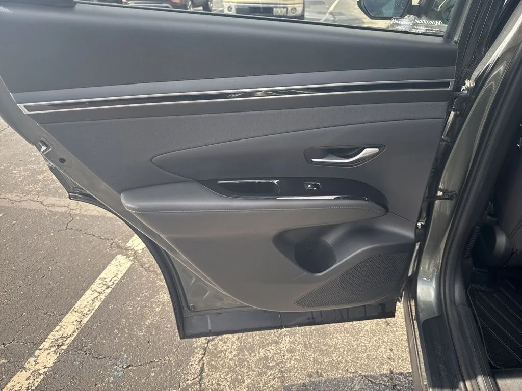 Used 2022 Gray Hyundai SEL image 33