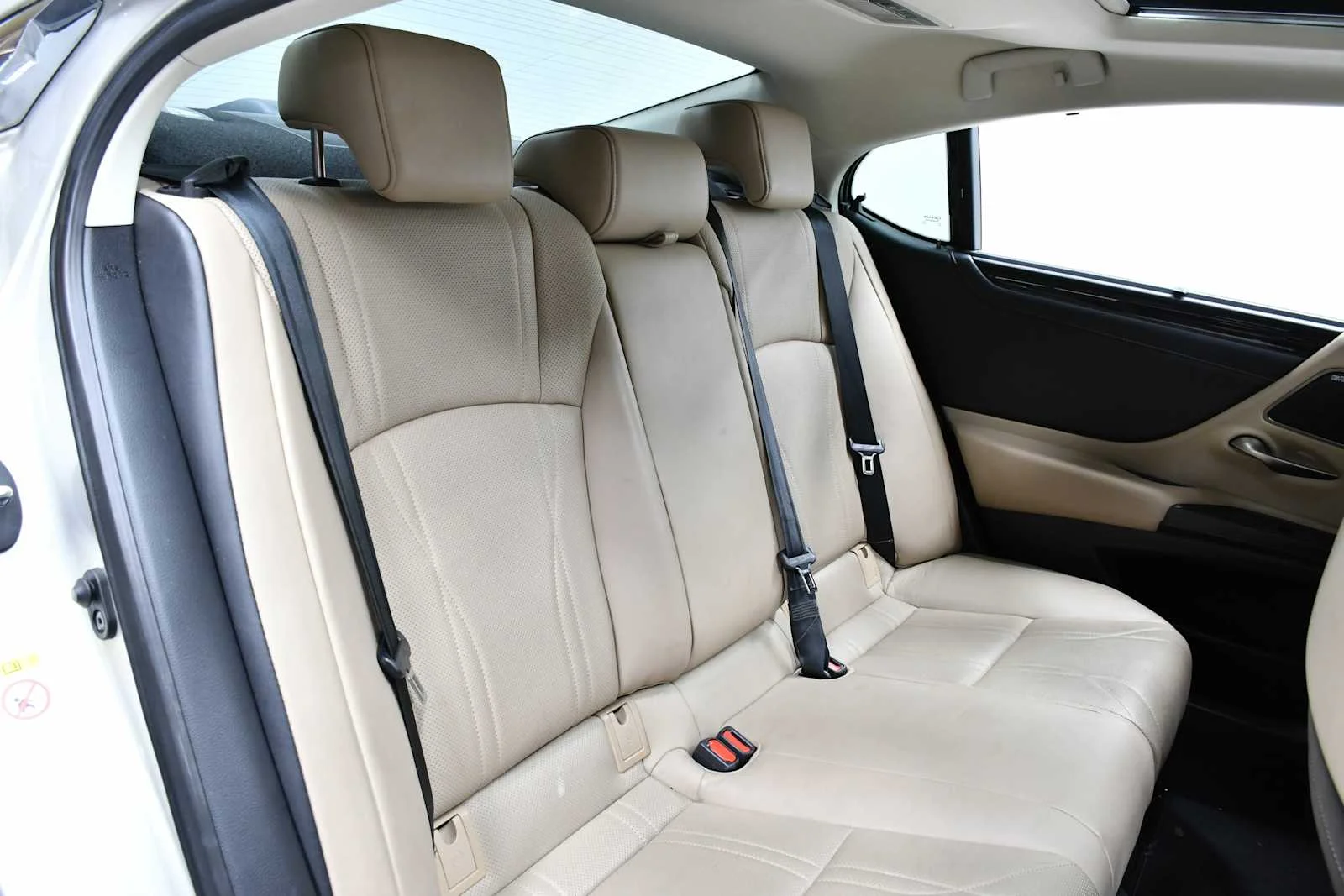 Used 2019 Moonbeam Beige Metallic Lexus Ultra Luxury image 26
