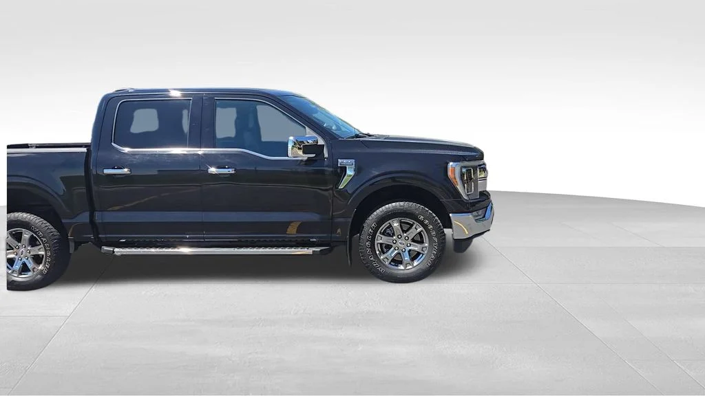 Used 2021 Black Ford Lariat image 9
