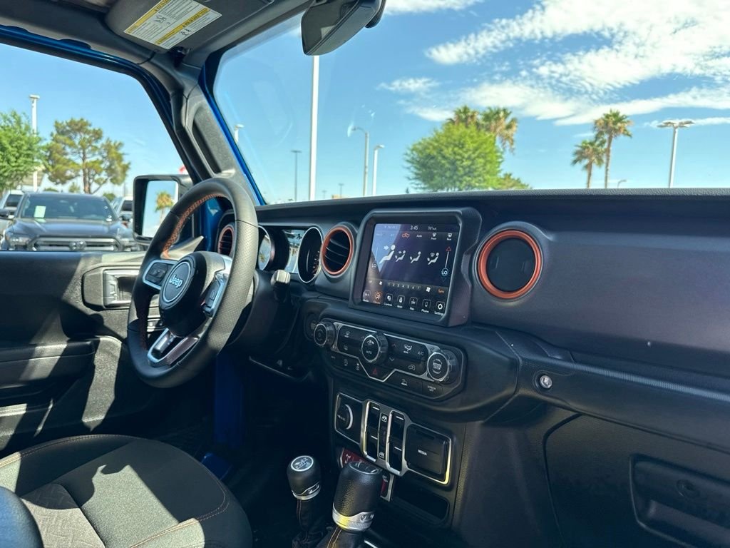 Used 2023 Blue Jeep Mojave image 21