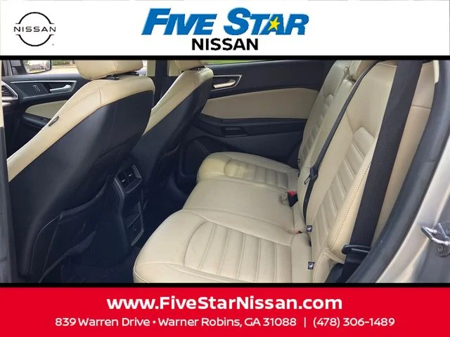 Used 2023 Silver Ford SEL image 6