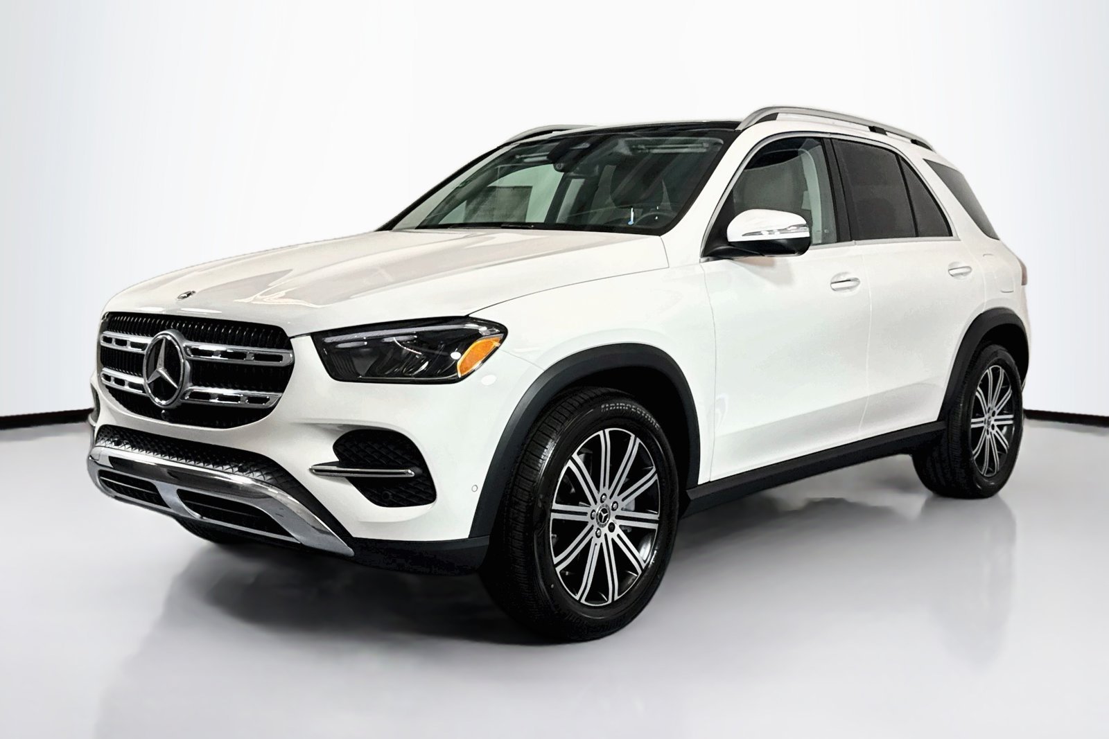 New 2026 Polar White Mercedes-Benz GLE 450e image 1