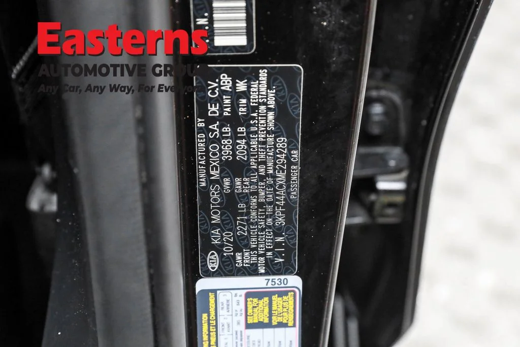 Used 2021 Black Kia GT image 33