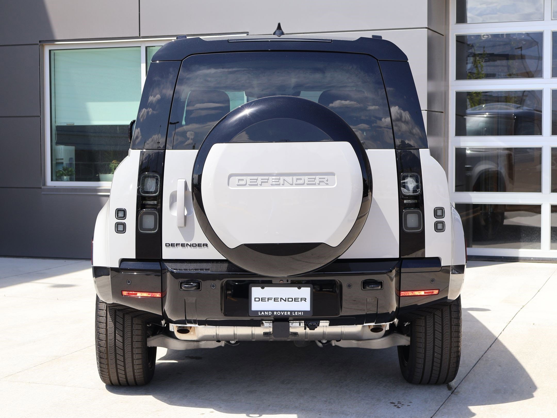 New 2026 Borasco Grey LAND ROVER P400 X-Dynamic SE image 7