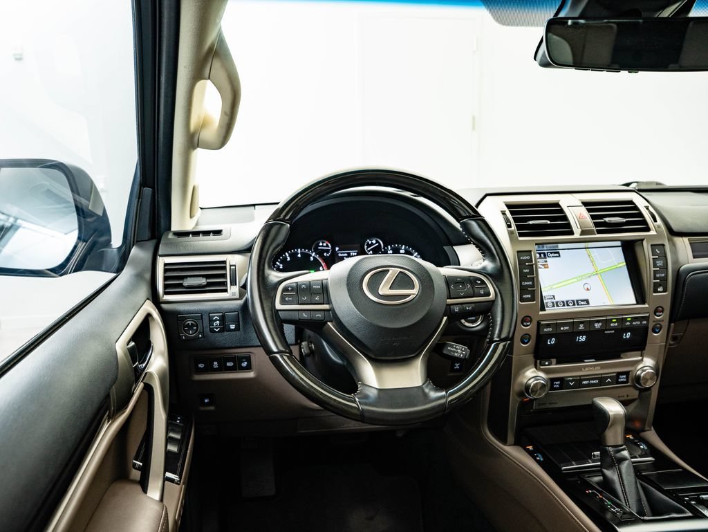 Used 2021 Onyx Black Lexus 460 Premium image 32