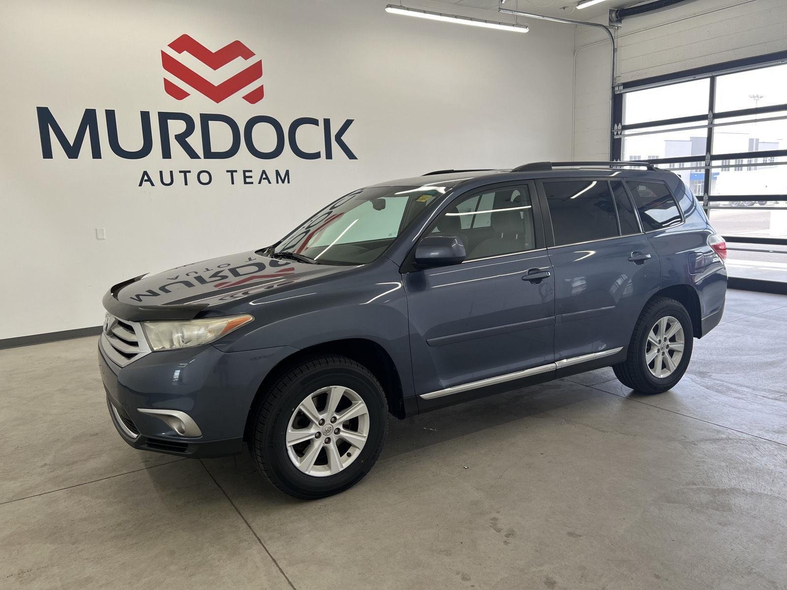 Used 2013 Shoreline Blue Pearl Toyota SE image 1