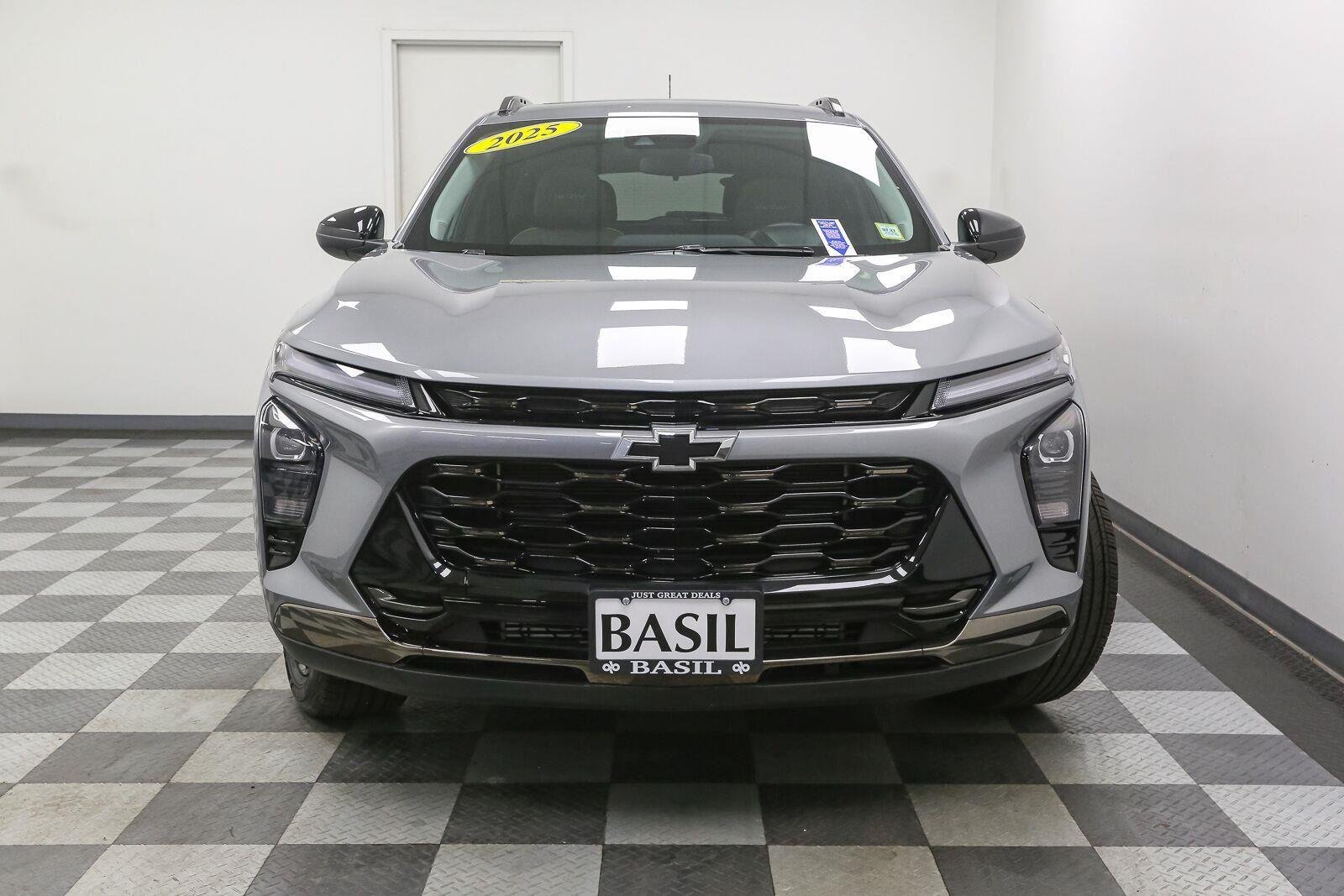 Used 2025 Sterling Gray Metallic Chevrolet ACTIV image 3