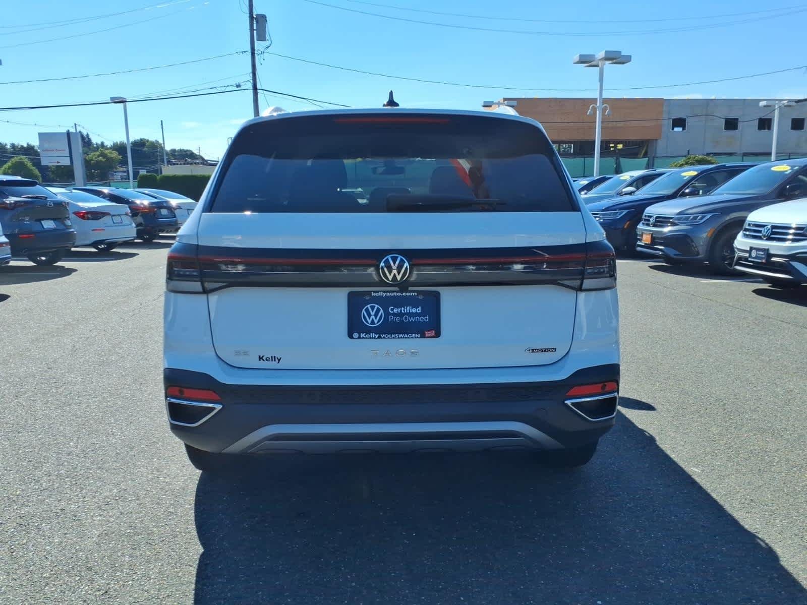 Certified Used 2025 Pure White Volkswagen SE image 6