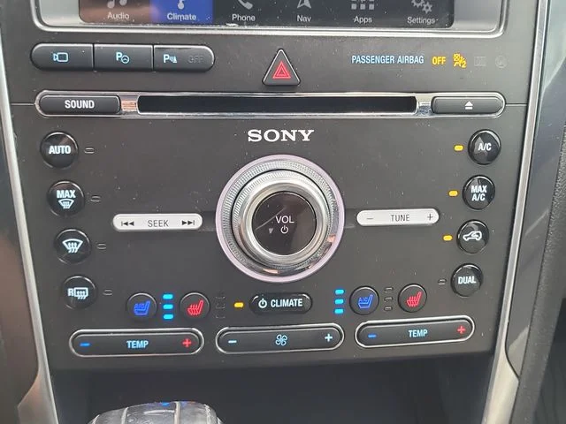 Used 2018 Silver Ford Limited image 30