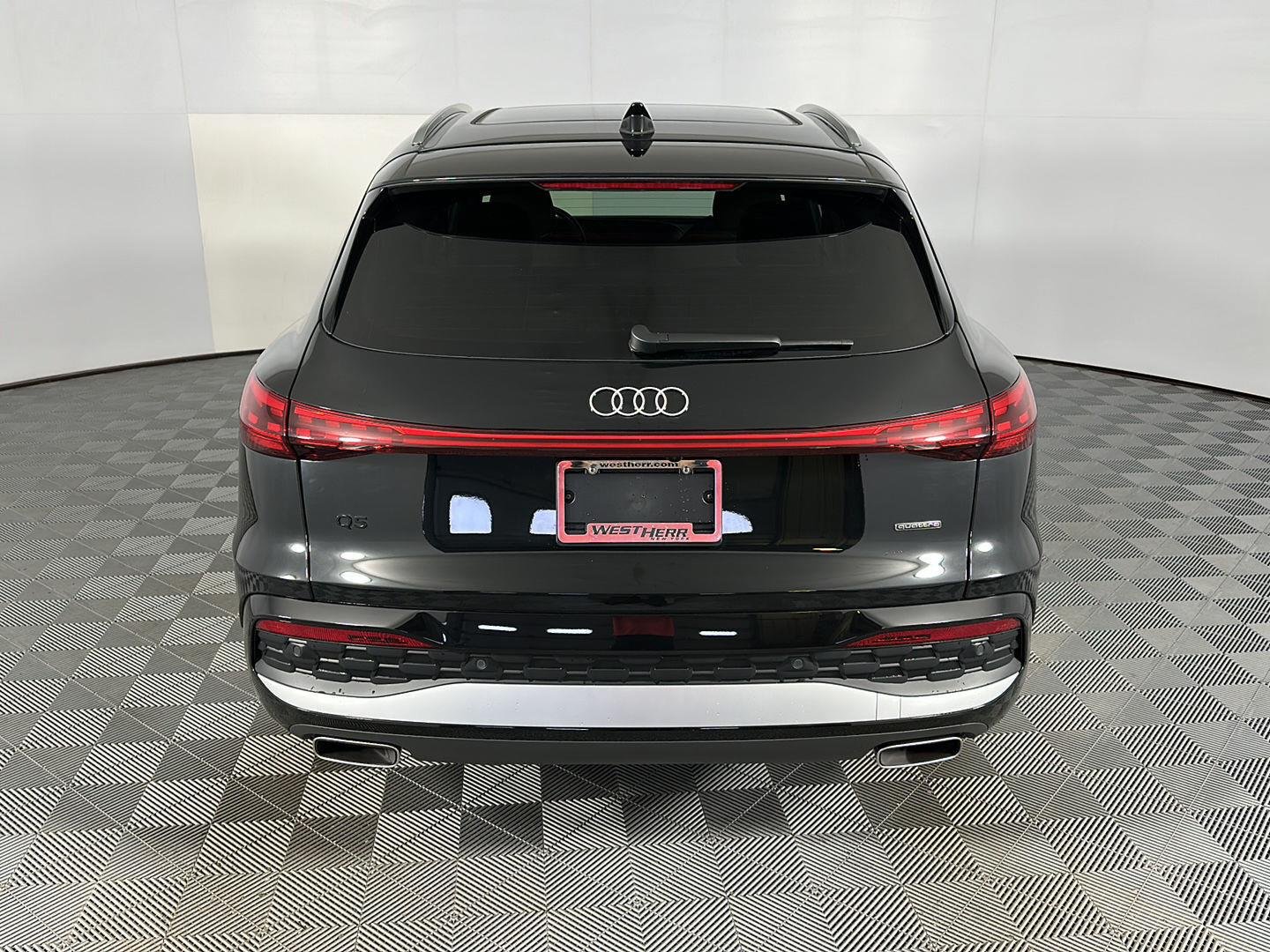 Used 2025 Mythos Black Metallic Audi Premium Plus image 9