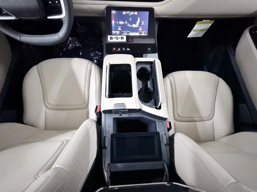 Used 2026 White INFINITI PURE image 30