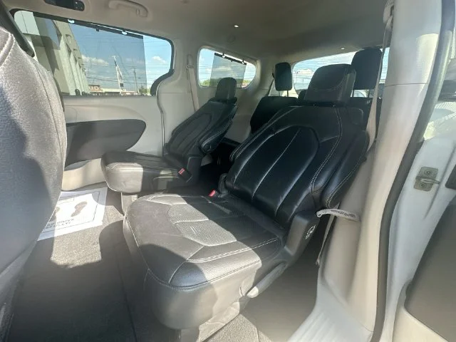 Used 2022 White Chrysler Touring L image 24