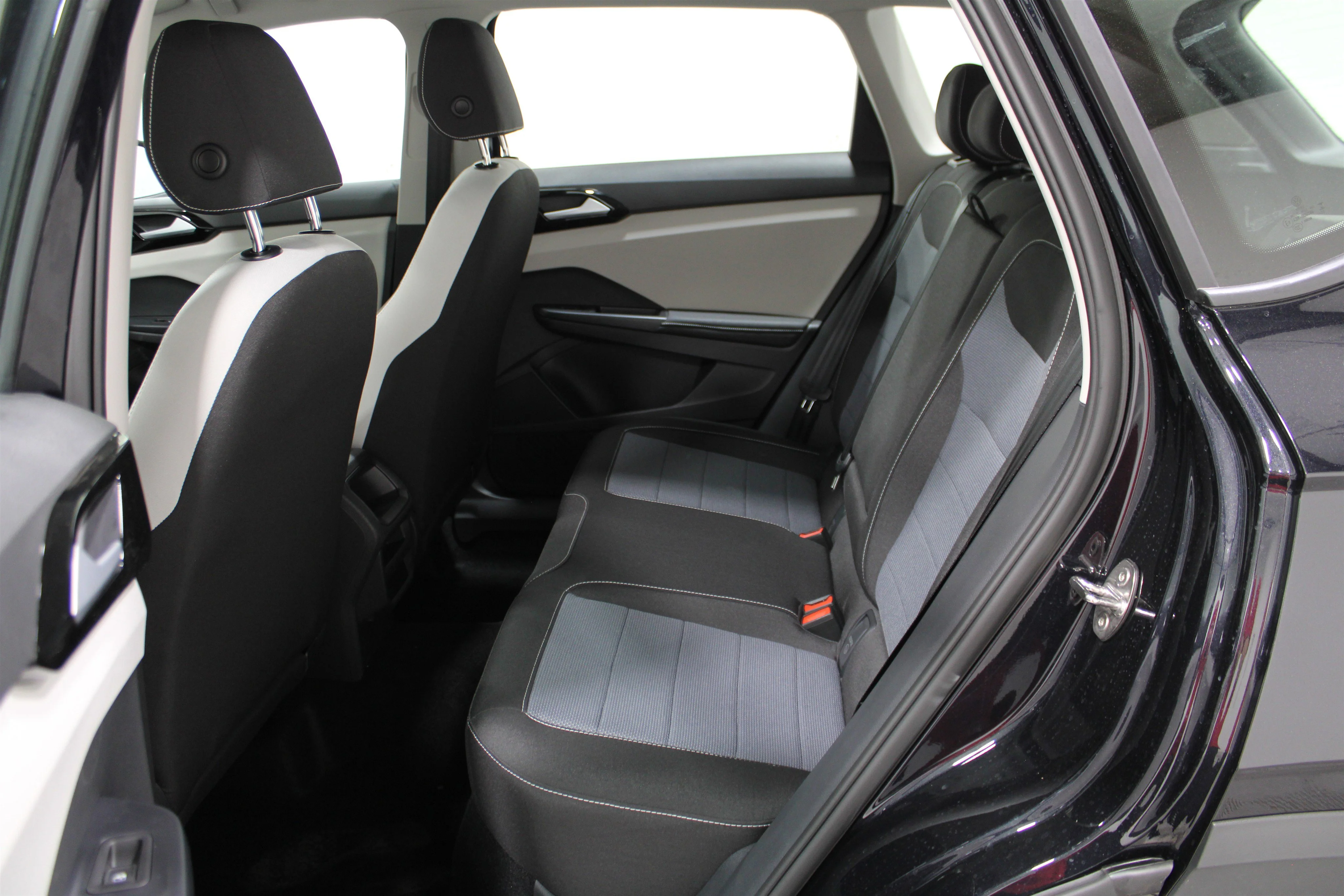 2025 Volkswagen Taos S - Photo 19
