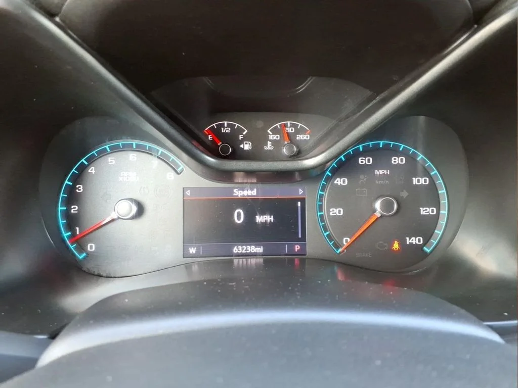 Used 2022 Blue Chevrolet Z71 image 14