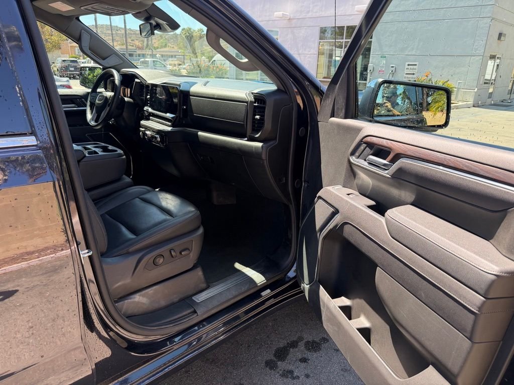 Used 2025 Silver GMC SLT image 15