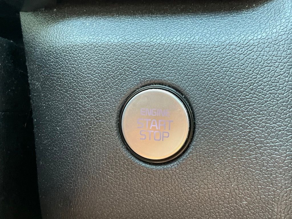 Used 2021 Crystal Beige Kia S image 9