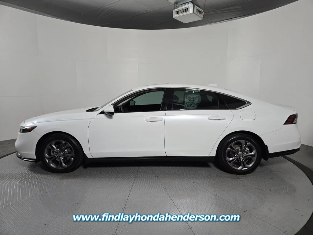 Certified Used 2024 Platinum White Pearl Honda EX image 3