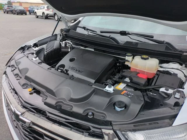 Used 2023 White Chevrolet Premier image 38