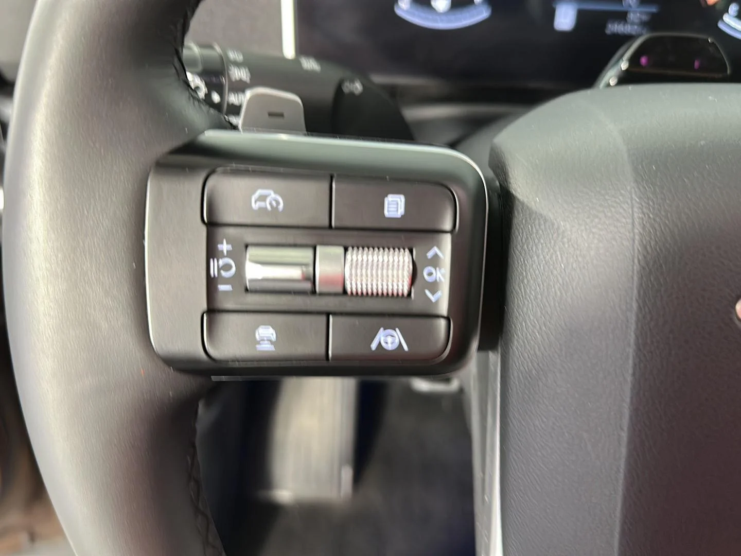 Used 2024 Earthy Brass Matte Hyundai XRT image 13