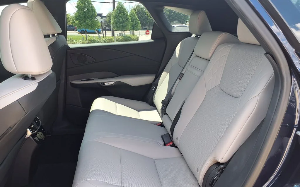 Used 2023 Blue Lexus 350 Premium image 15