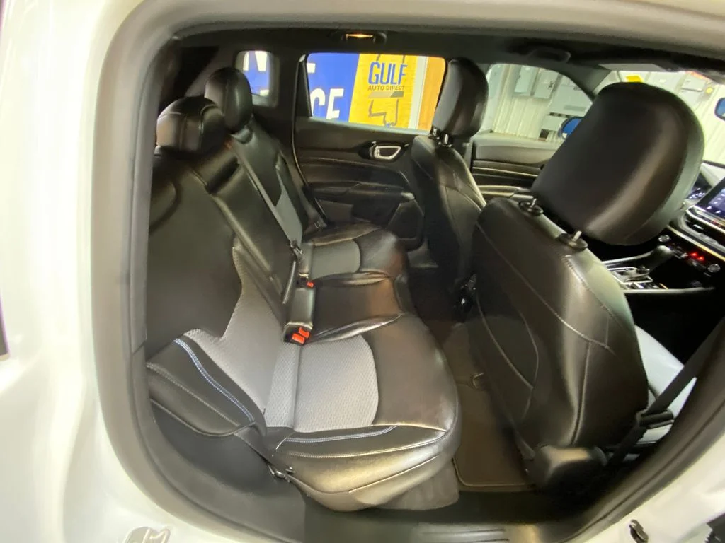 Used 2026 White Jeep Latitude image 28