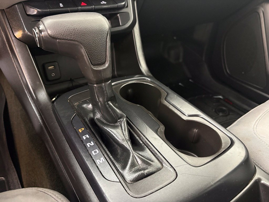 Used 2016 White Chevrolet Work Truck image 33