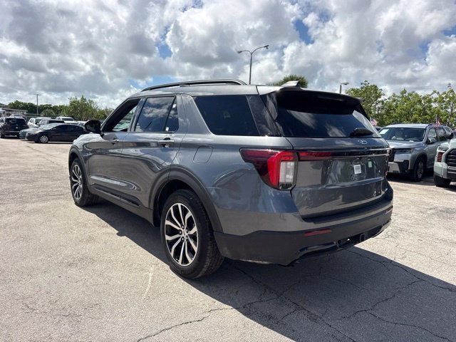 Used 2026 Gray Ford ST-Line image 6