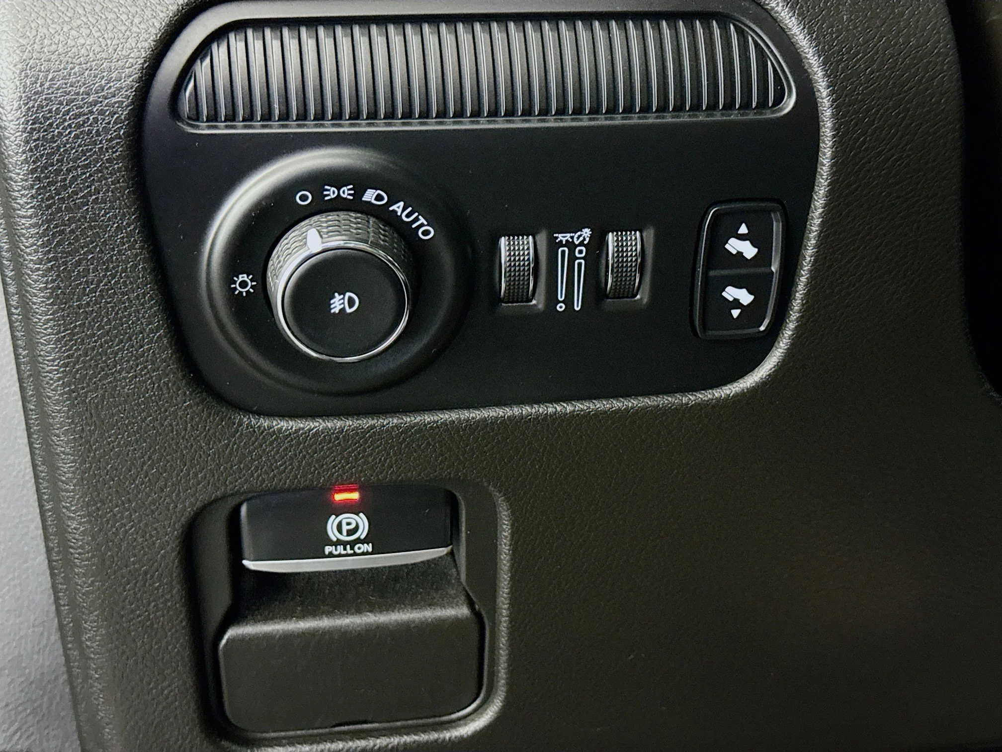 Used 2023 Silver Zynith Jeep Series II image 41