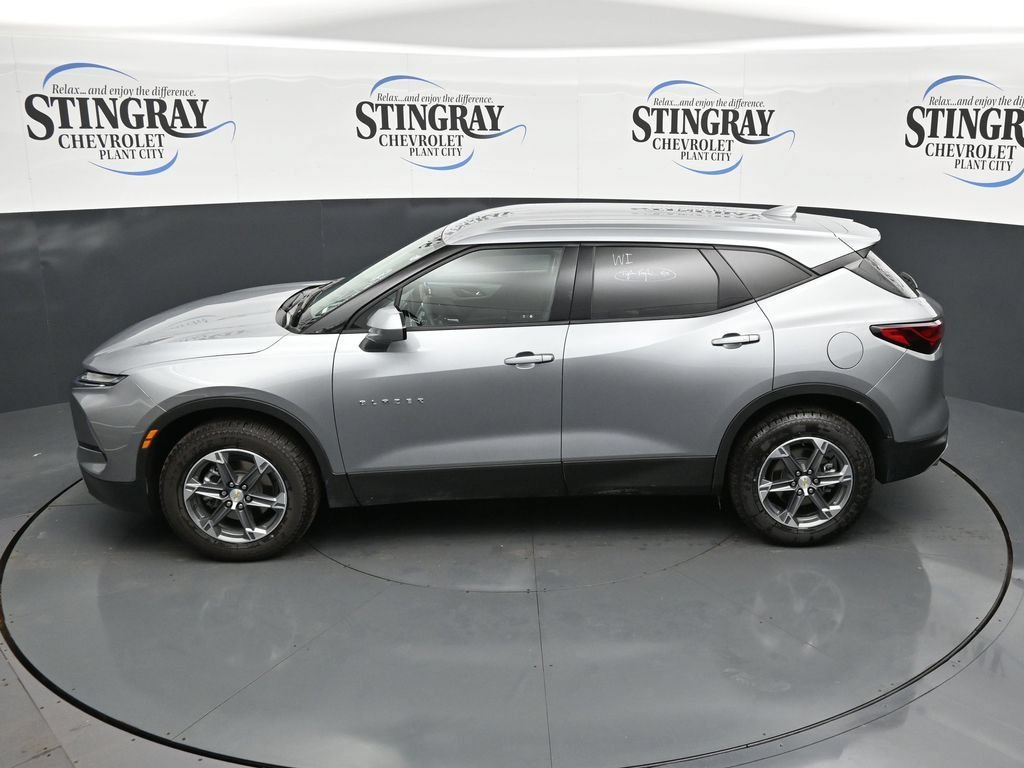 Used 2025 Sterling Gray Metallic Chevrolet 2LT image 21