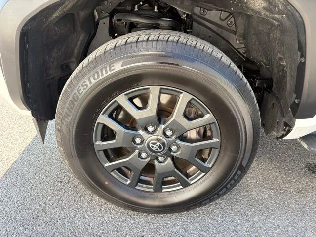 Used 2025 White Toyota SR5 image 13
