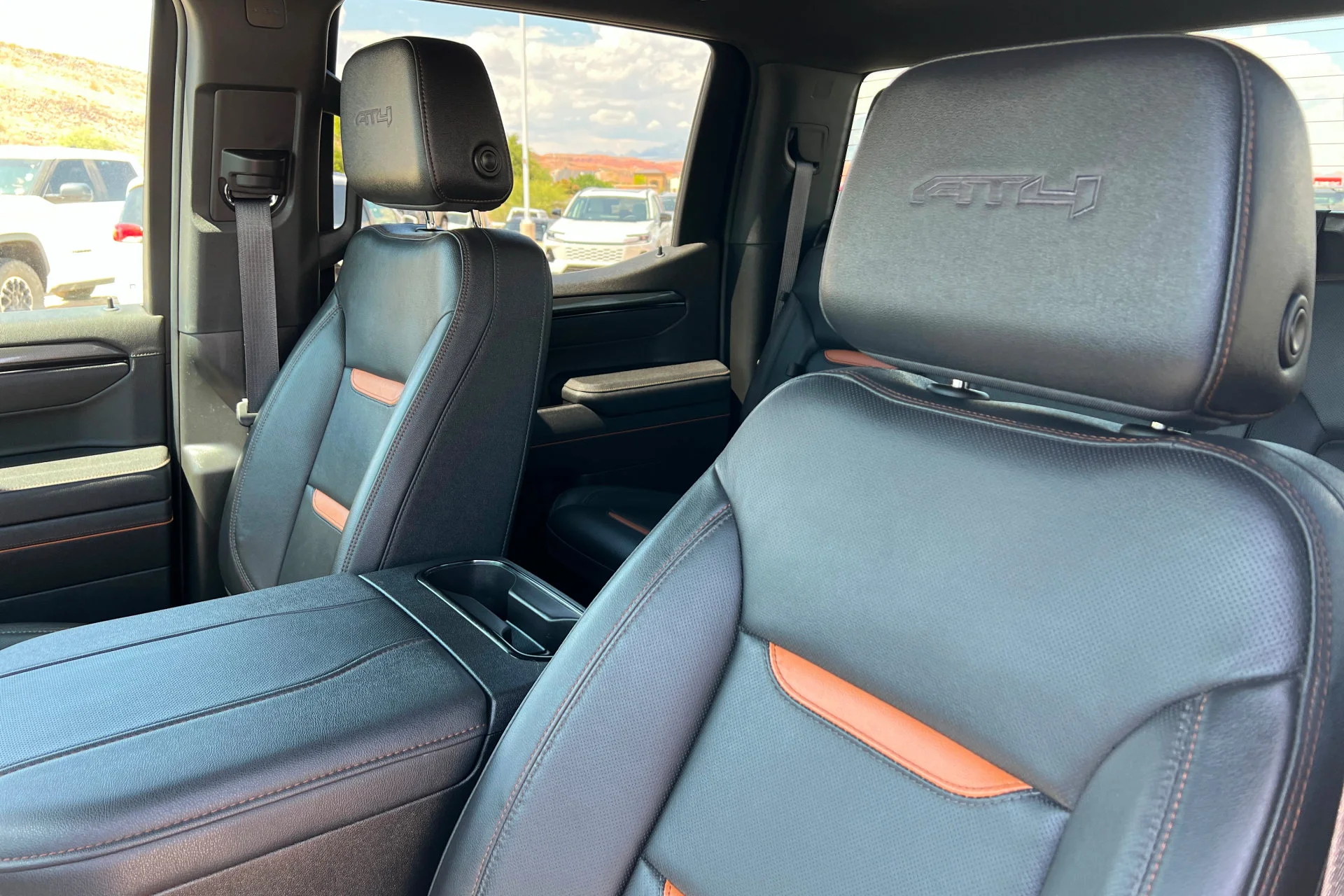 Used 2025 Summit White GMC AT4 image 16
