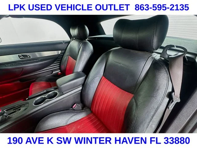 Used 2004  Ford Base image 19