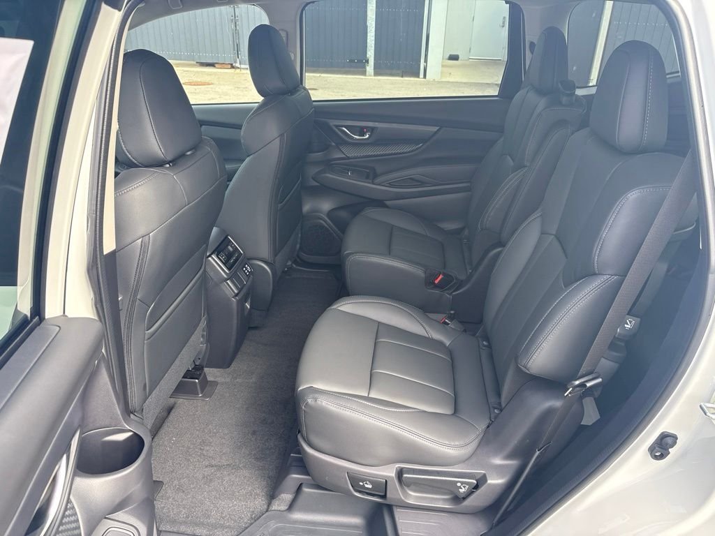 New 2027 CRYSTAL WHITE PEARL Subaru Premium 7-Passenger image 10