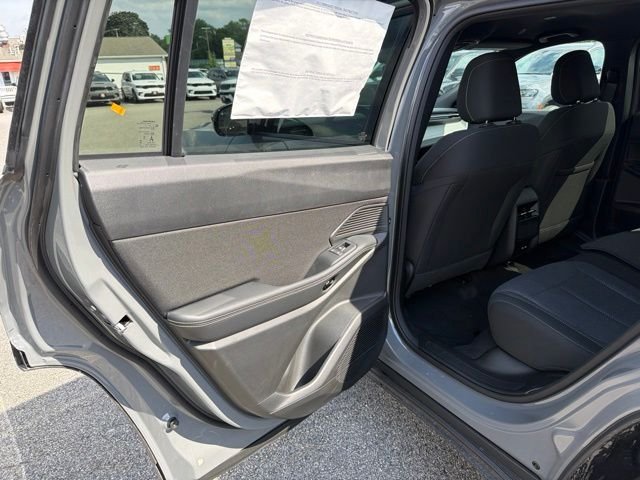 New 2026 Sting-Gray Clear-Coat Exterior Paint Jeep Laredo image 9
