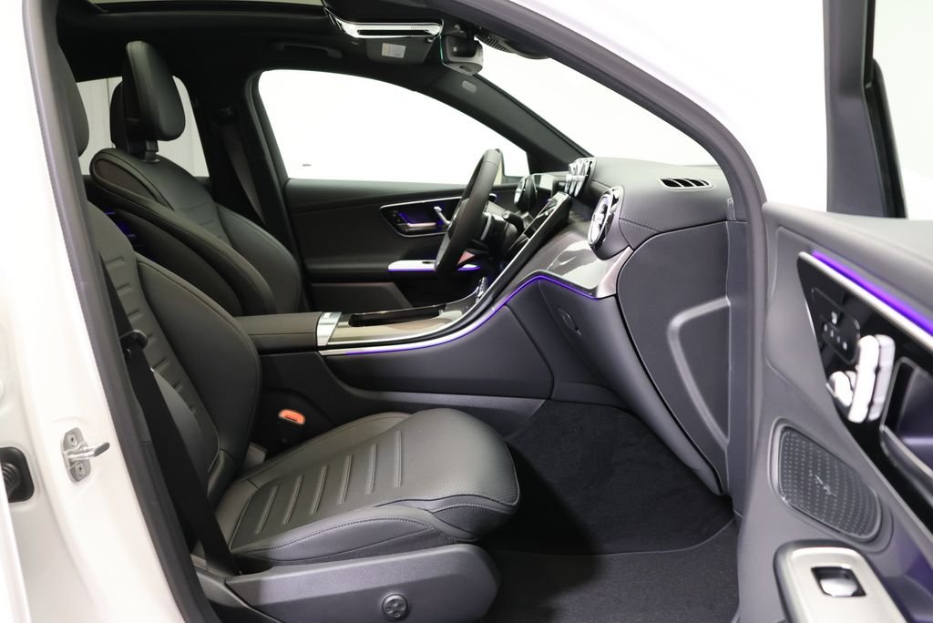 New 2026 Polar White Mercedes-Benz GLC 300 Coupe image 46