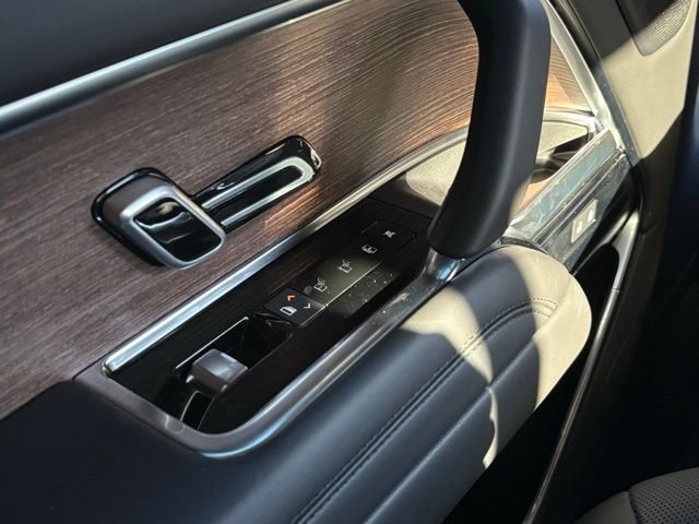 2025 Land Rover Range Rover SE - Photo 35