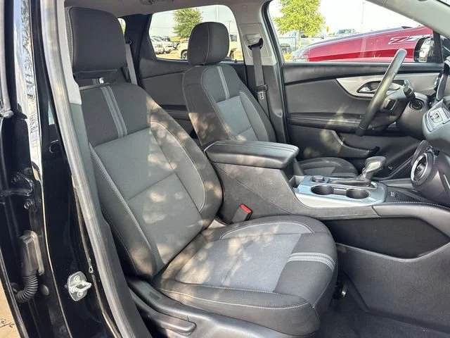 Used 2023 Black Chevrolet 2LT image 31