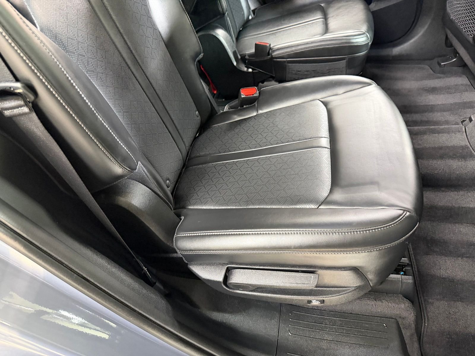 Used 2023 Silver Kia SX image 43
