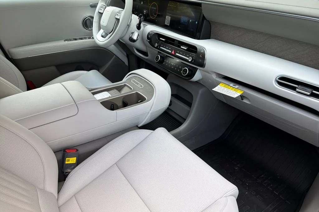 New 2026 Silver Hyundai SEL Premium image 14