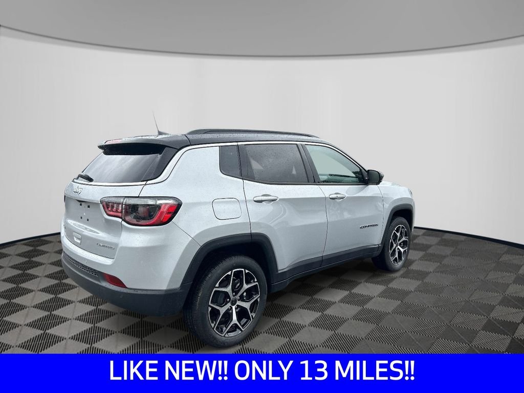 Used 2026 Silver Jeep Limited image 5