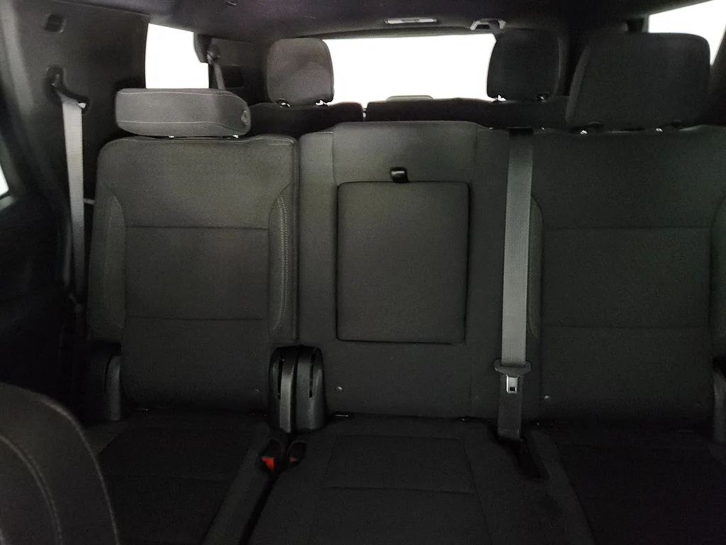 Used 2023 White Chevrolet LS image 12