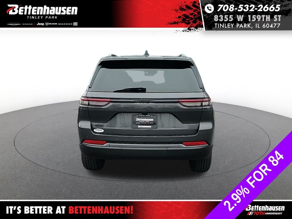 New 2026 Baltic Gray Metallic Clear-Coat Exterior Paint Jeep Altitude image 6