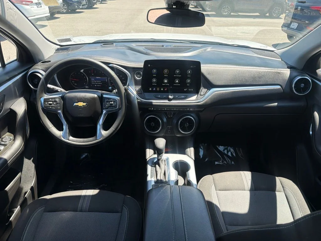 Used 2023 White Chevrolet LT image 21