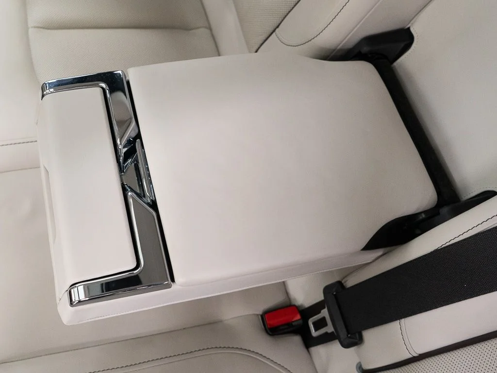 Certified Used 2019 White Sands Rolls-Royce  image 26
