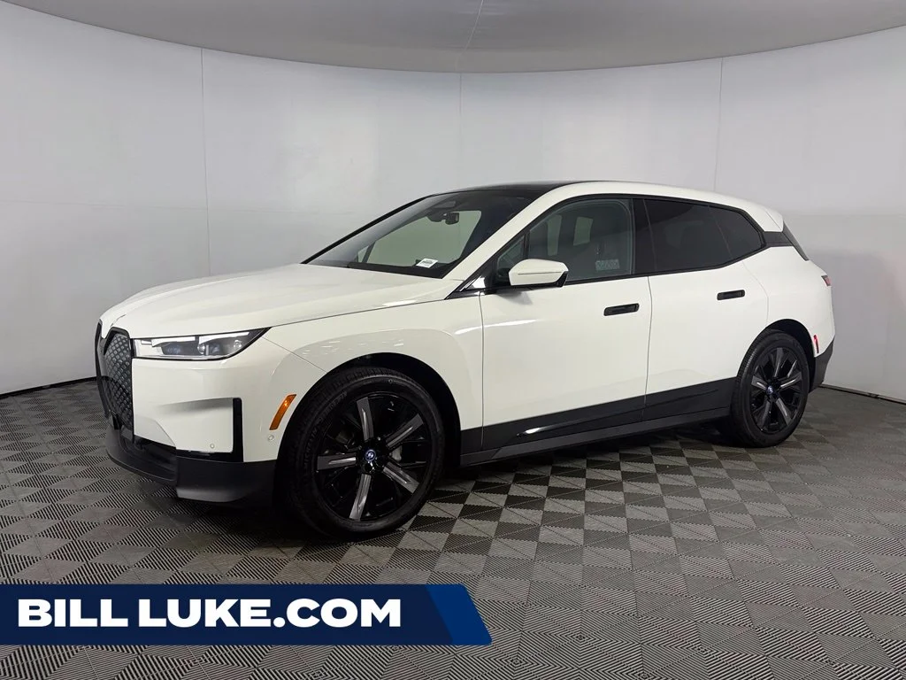 Used 2024 White BMW xDrive50 image 1