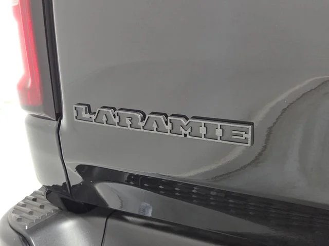 New 2026 Diamond Black Crystal Pearl-Coat Exterior Paint RAM Laramie image 8