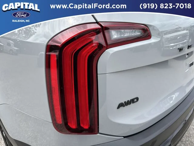 Used 2022 Gray Kia EX image 15