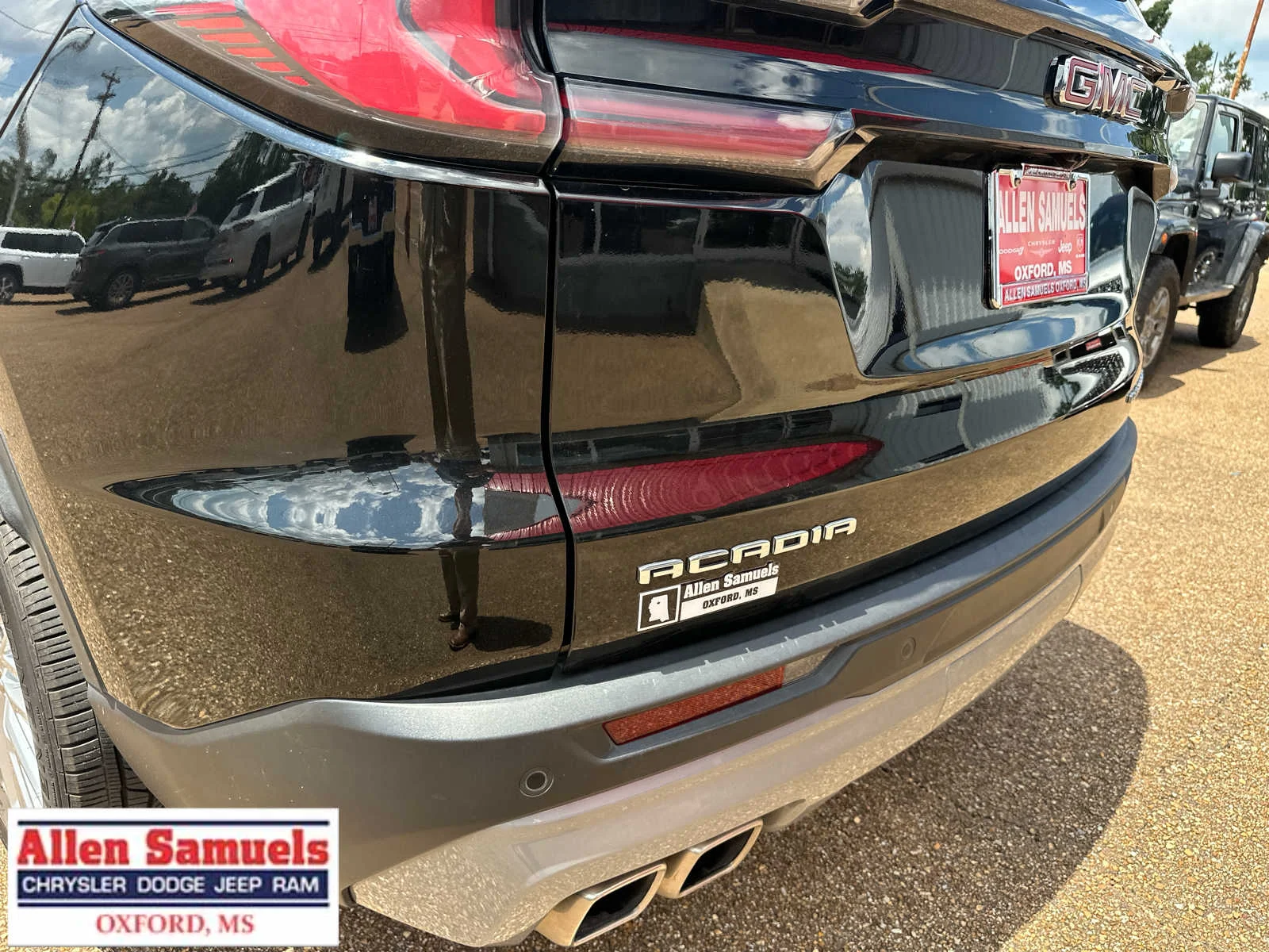 Used 2026 Ebony Twilight Metallic GMC FWD Elevation image 54