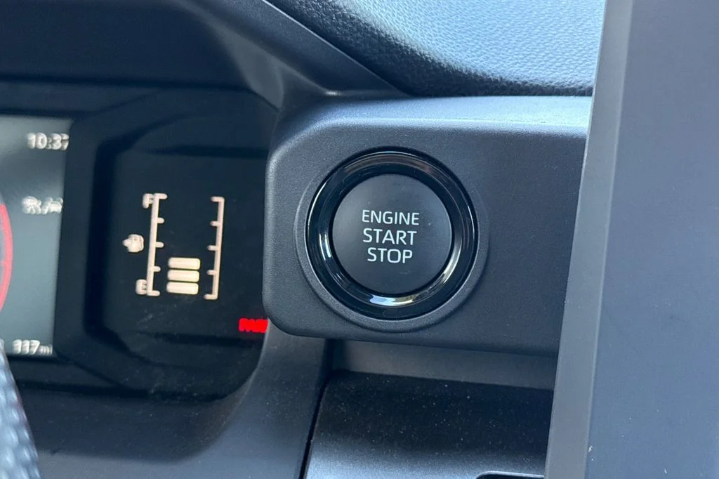 Used 2025 White Toyota SR5 image 25